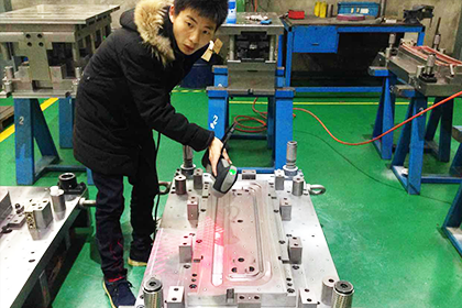 模具制造3.png
